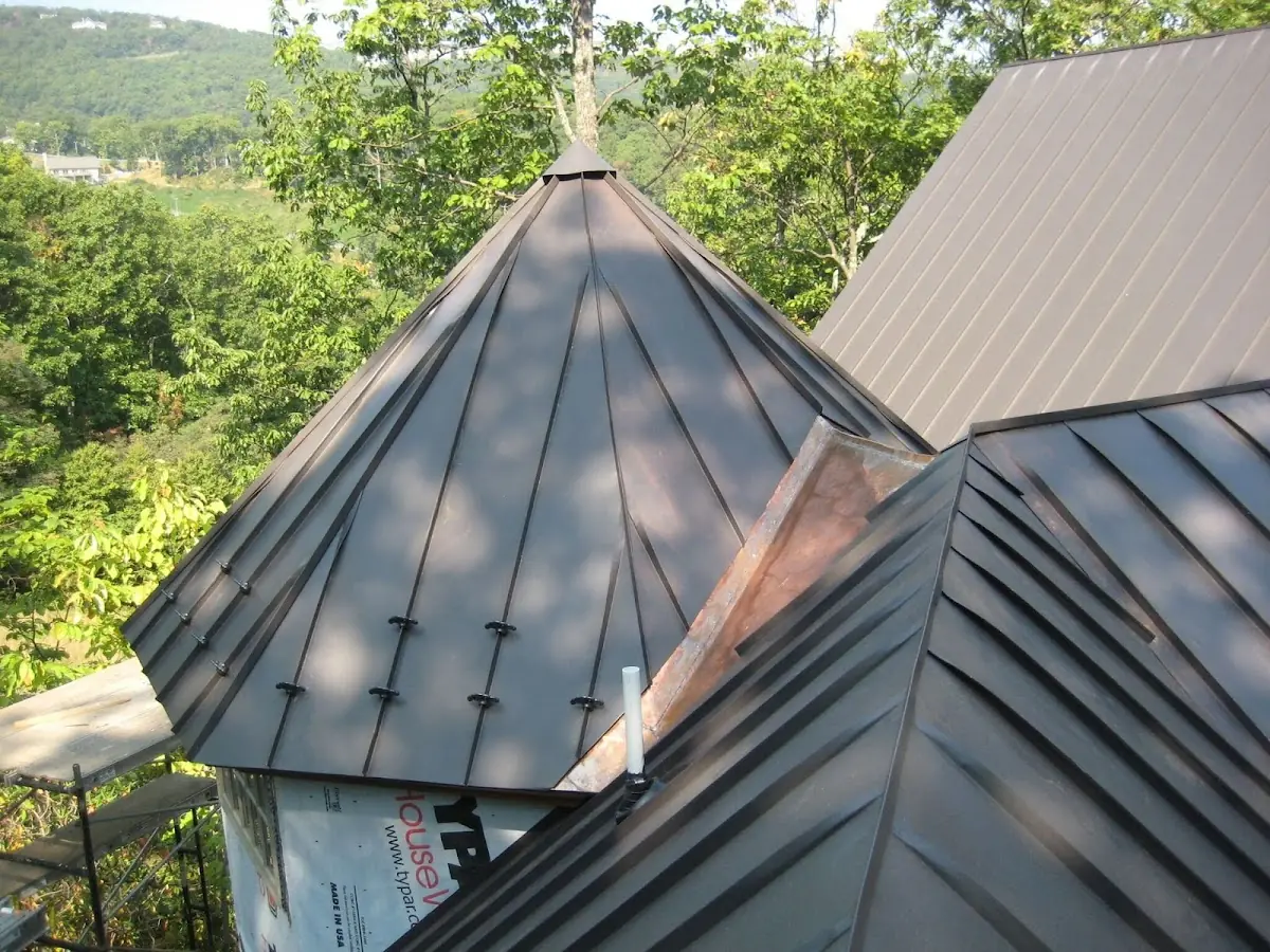Professional Gutter Cleaning by Craftsman Roofing in Lindsay